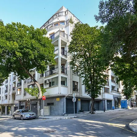 Apartment Modern Cozy Flat With Parking In Center