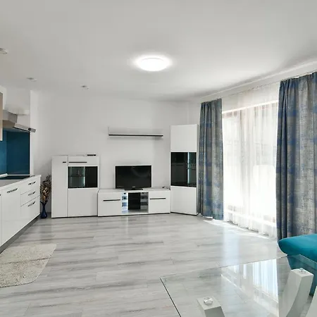 Apartment Modern Cozy Flat With Parking In Center *